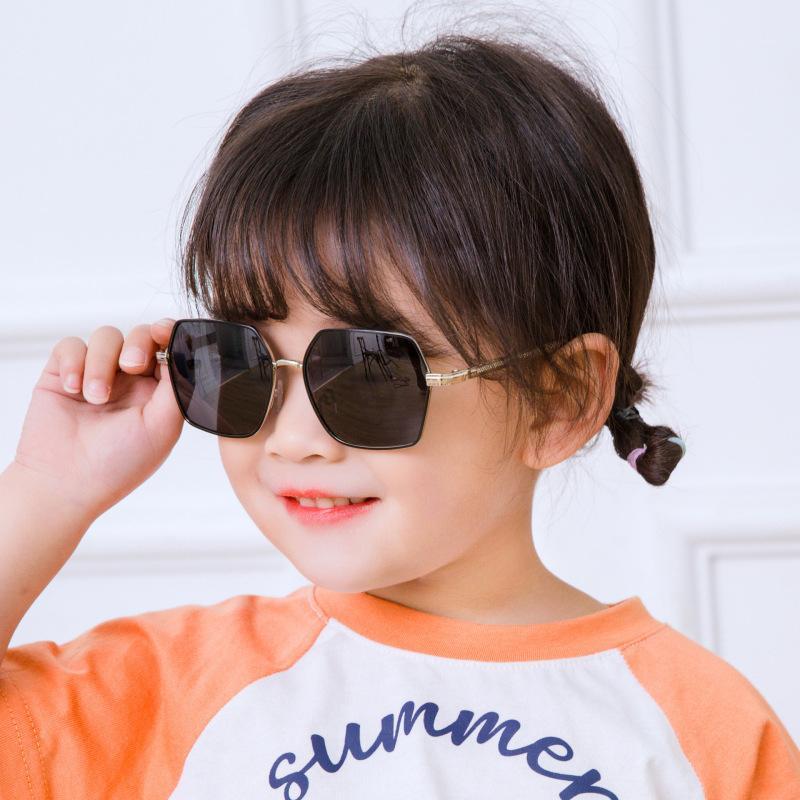 

Sunglasses 2021 Brand Kinder Zonnebril Polarized Boys&girls UV400 Cute Stage Party Sun Glasses Model Show Cool Eyewear1