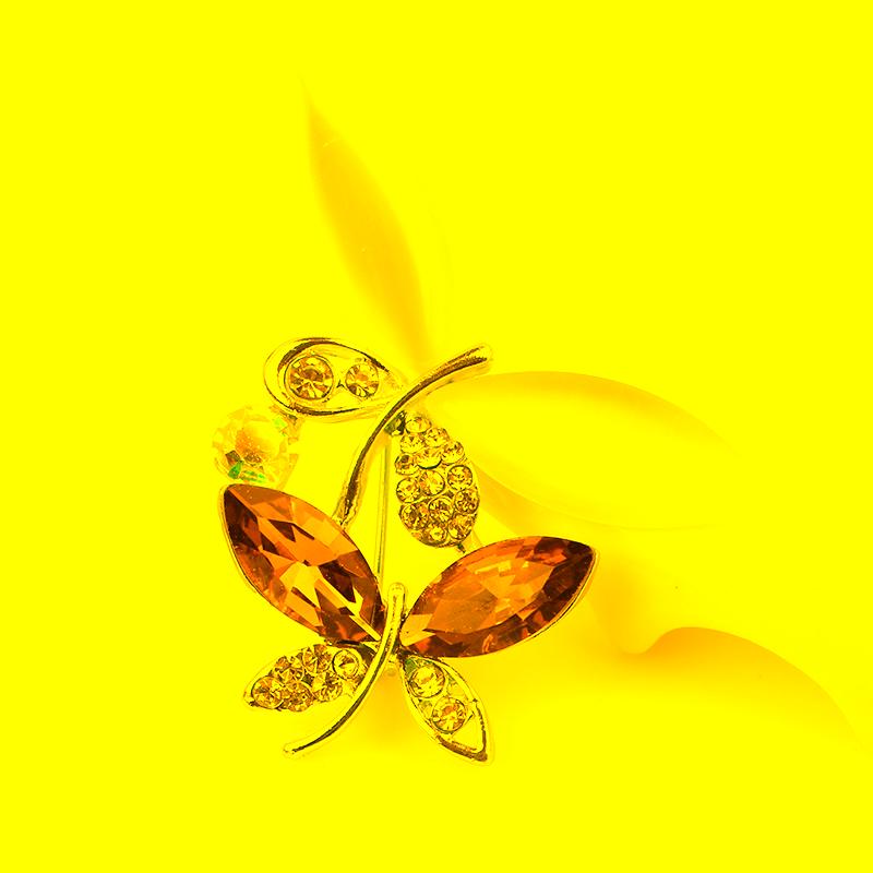 

Pins, Brooches TODOX Wholesale Brooch Fashion Beauty Women Button Opal Stone Crystal Exquisite Flower Butterfly Insect Pins Gift, Gray