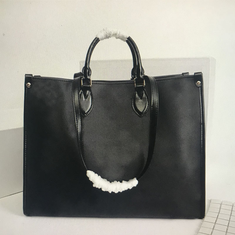 

women luxurys designers bags 2020 Handbag Fashion Large embossing Leather Handbags Women big flower Tote bag Shopping Shoulder Bag M44925, Black embossing
