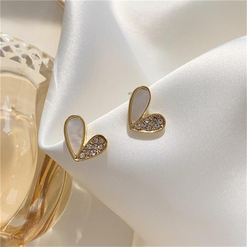 

NEW Fashion Temperament Stud Earrings Female Executives Feel Little Alloy Jewel Heart-Shaped Earrings Jewelry