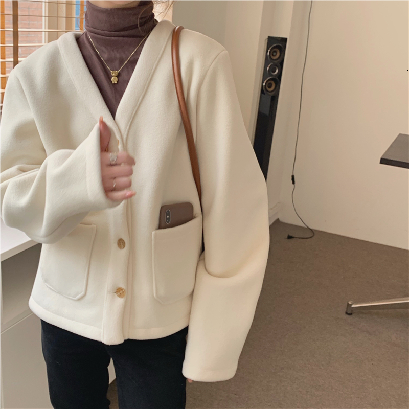 

2021 New Elegant Female Solid Woolen Coats Single-v Cleavage Breasted Loose Short Korean Women's Coat Popular Winter Clothes UCAM, Beige