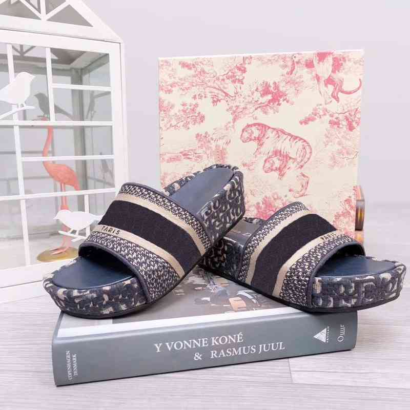 

Slippers slippers fashion woman Beach Thick bottom platform Alphabet lady Sandals Leather High heel 06 PCDK, #1