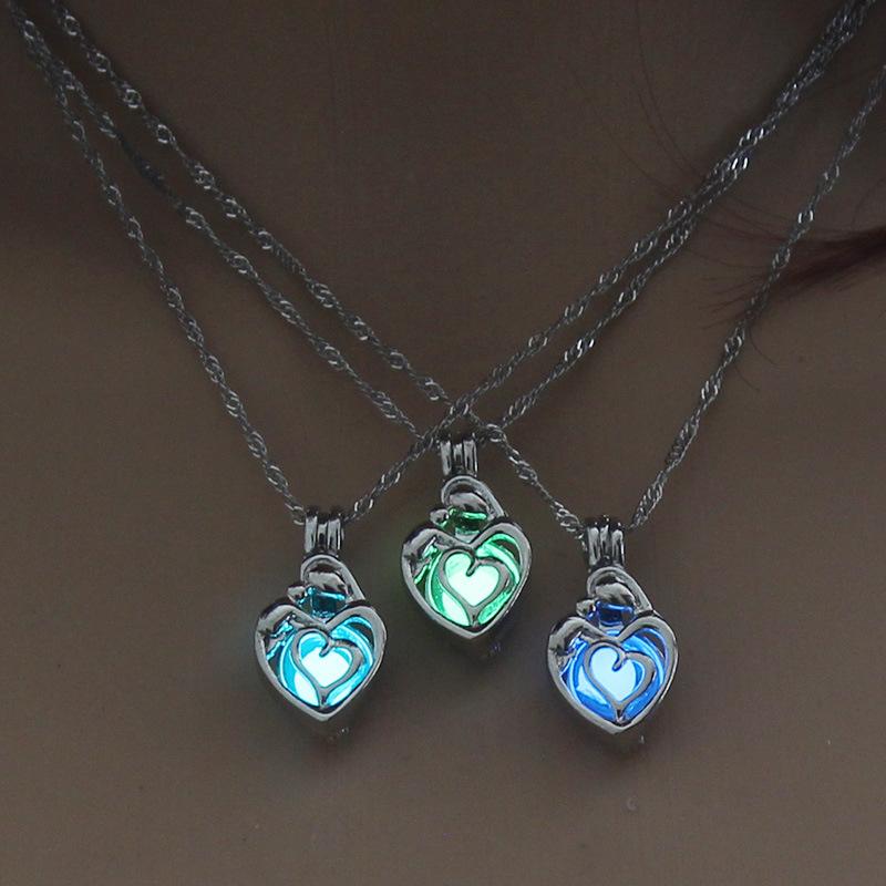 

2020 Glowing In The Dark Pendant Necklaces Silver Plated Chain Necklaces Hollow Heart Choker Necklace Jewelry