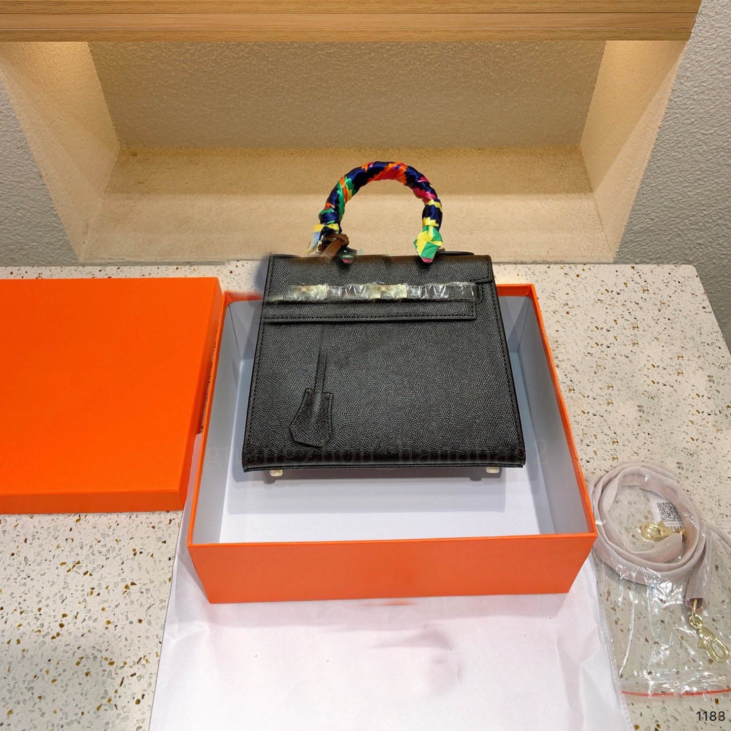 

Designer Bags Women Totes Princess Woman Shoulder Bags Cowskin Genuine leather Handbag Luxury Clutch Handmade Purse Scarf Charm Straps Birkin kellies bag, Color1