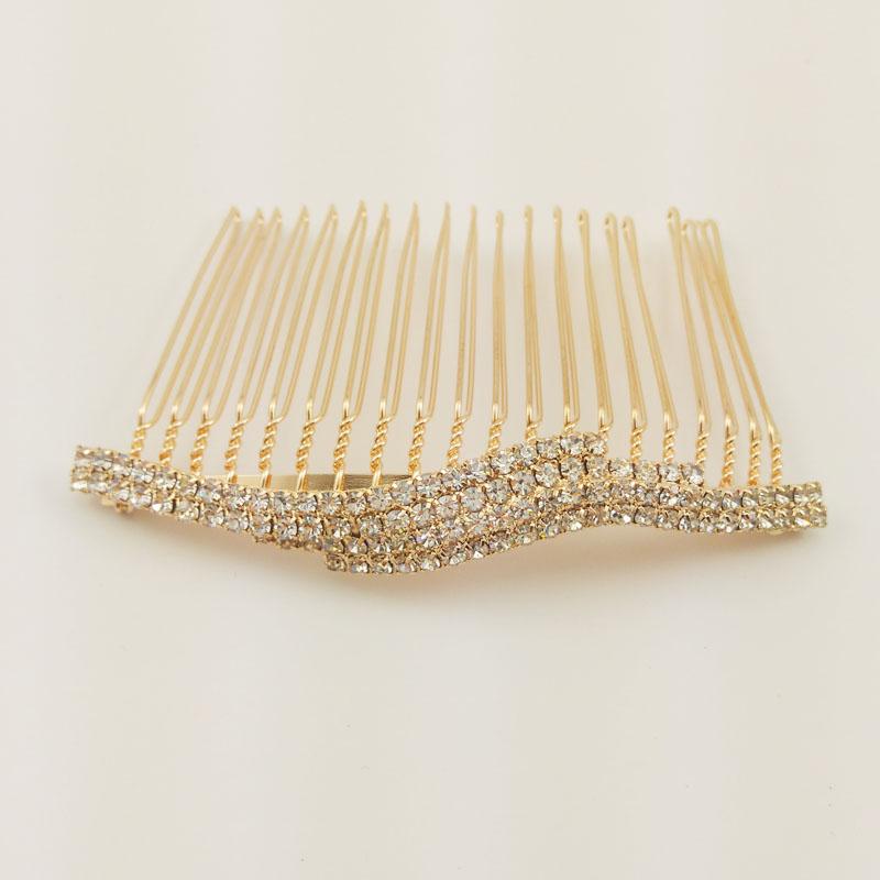 

Beautifully, inlay imitation glass drill wedding comb.Lead and nickel safe.-SC0006