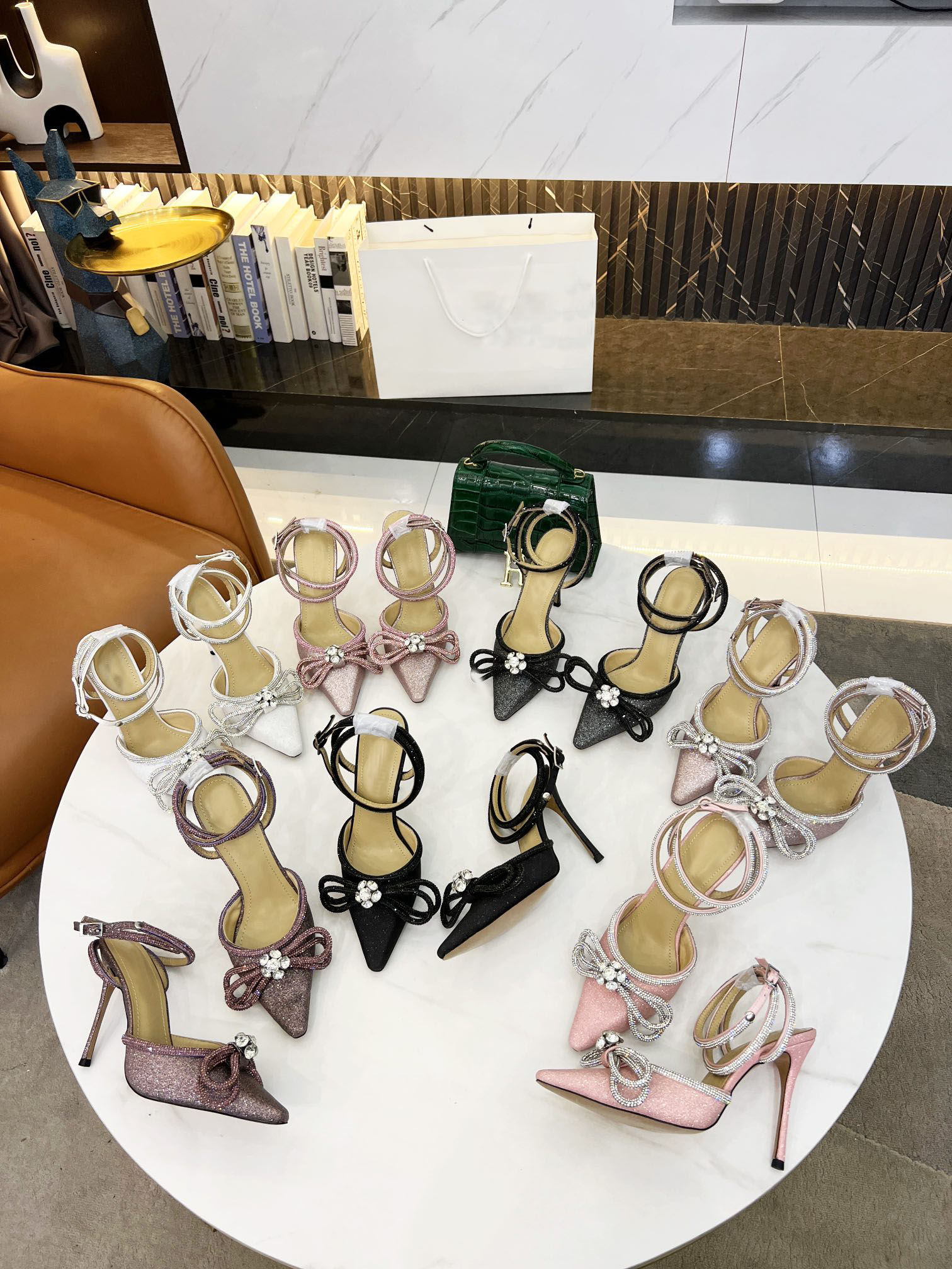 

Designers Luxury Dress Shoe Evening Slingback Satin Bow Pumps 6.5cm Crystal-Embellishments Rhinestone Shoes Spool Heels Sandals Women Slipper, Color 36