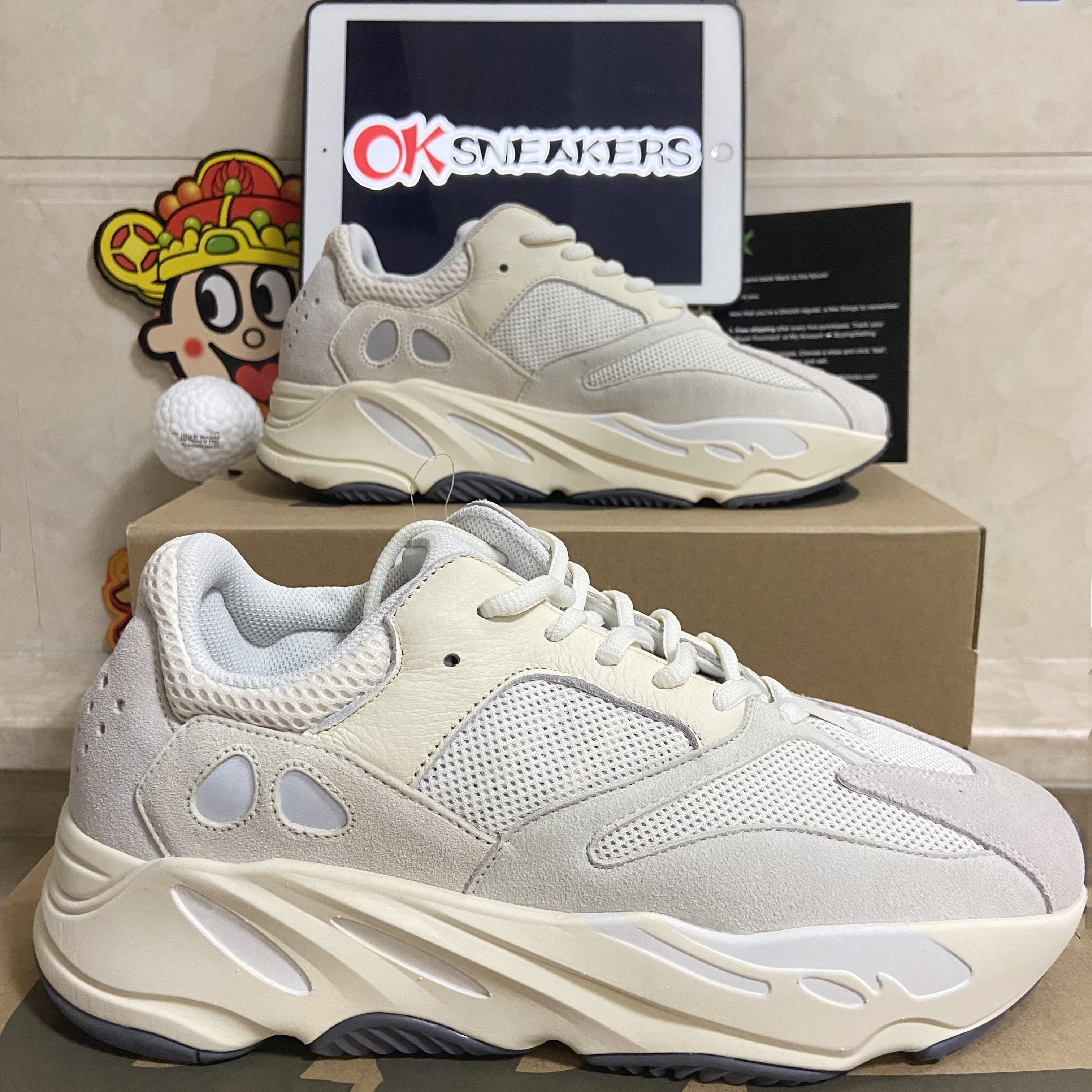 

2021 Kanye West 700 Black Running Shoes Carbon 700 Hospital Blue Bone Triple Black 3M Reflective Men Women Sneakers Free Shipping Size36-48, Gifts