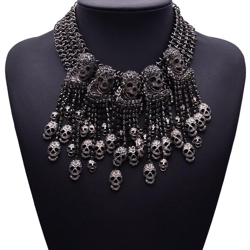

BK New Tribal Punk Necklace Skull Tassels Pendant Bib Choker Choker Chunky Short Chain Metal Alloy Exaggerated Jewelry Unique
