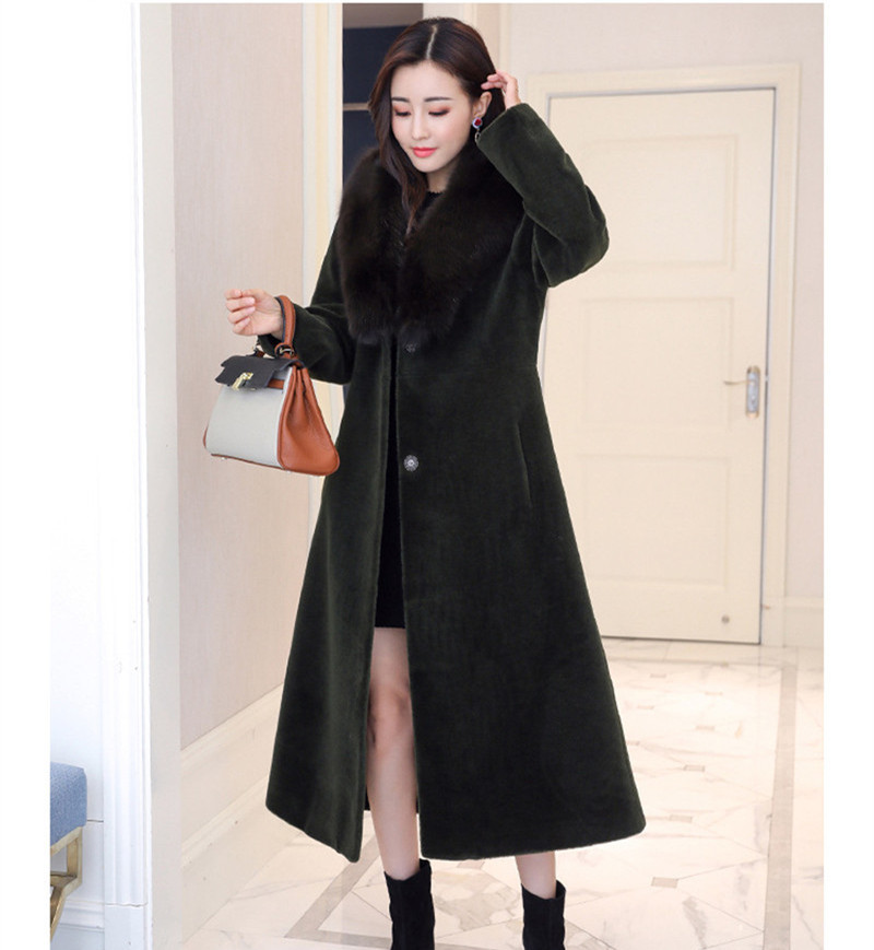 

2021 New Real Fox New Winter Jacket Turtleneck with Hood Warm Female Fur Coat Thick Lamb Jackets Long Coats under Wxf552 956b, Brown.