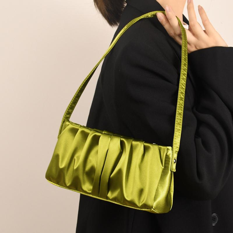 

Vintage Silk Pleated Small Luxury Crossbody Handbags and Purses 2021 Winter Women's Chain Designer Shoulder Bag Tote, Black