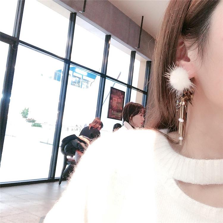 

Stud Korean Winter And Spring Mink Hair Fashion Leopard Pattern Acrylic Pearl Chain Long Earrings