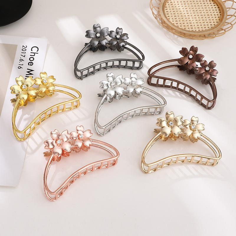

European and American Minimalist Style Metal Catch Clip Diamond Alloy Flower Top Clip Large Bath Ponytail Headwear