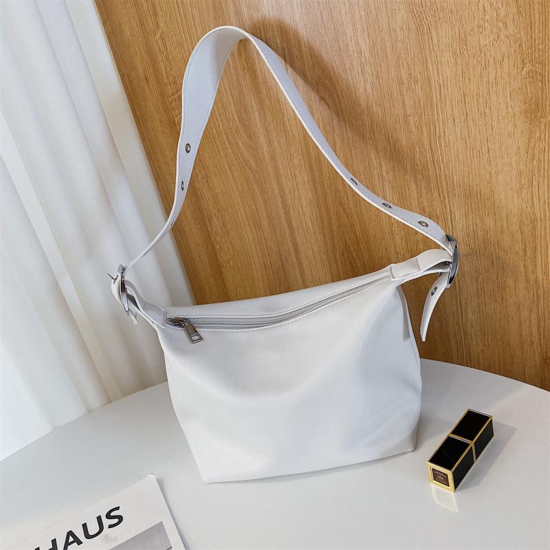 

2020 Summer New Female Bag Fashion Casual Messenger Bag Ladies Wide Shoulder Shoulder Female, Black