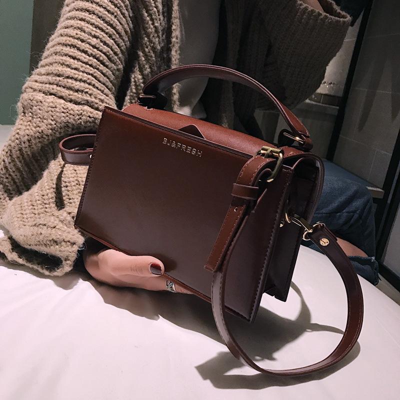 

Chic PU Small Square Bag Women Handbag Fashion Dark Color Shoulder Messenger Bags Lady Crossbody Bags Korean Style Clutch, Black