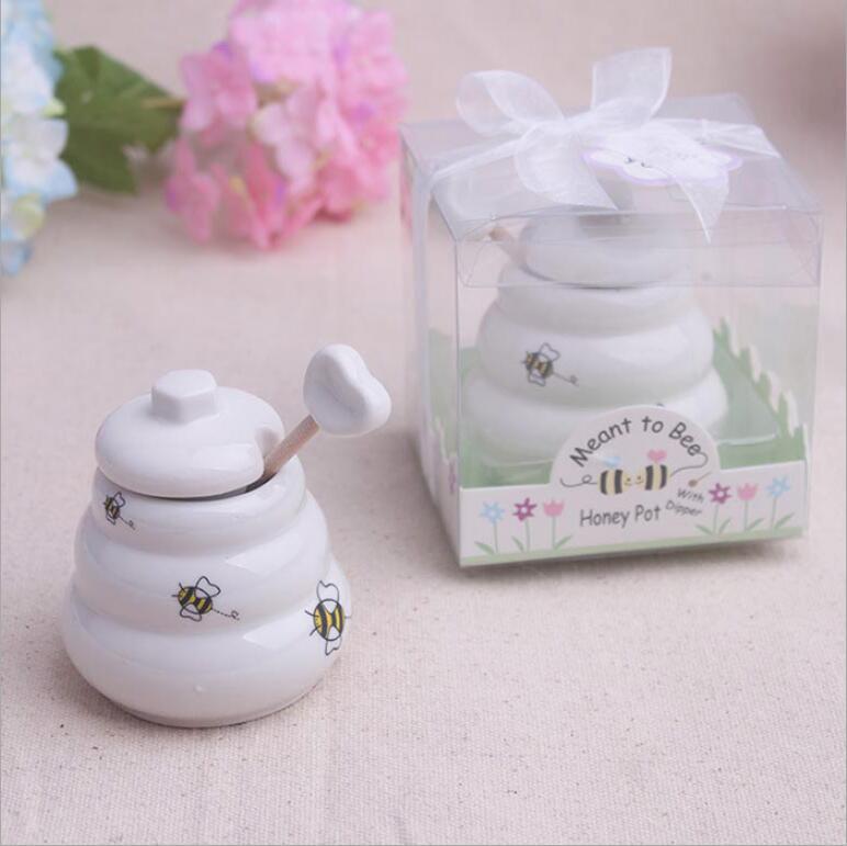 

50PCS Wholesales Good Ceramic Honey Pot with Wooden Dipper Wedding Favor Ceramic Jar Bridal Shower Party Giveaways FREE SHIPPING
