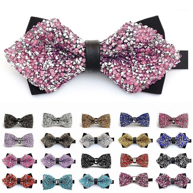 

Luxury Diamond Bow Tie For Men Bowtie Butterfly Knot Rhinestone Collar Tie Crystal Chaton Super Cool Diamond Wedding Bow1