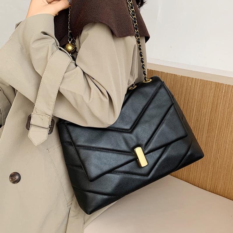 

New Soft Leather Chain Women Shoulder Crossbody Bags 2021 Luxury Handbags Ladies Messenger Bags Casual Totes Female Purses, Khaki