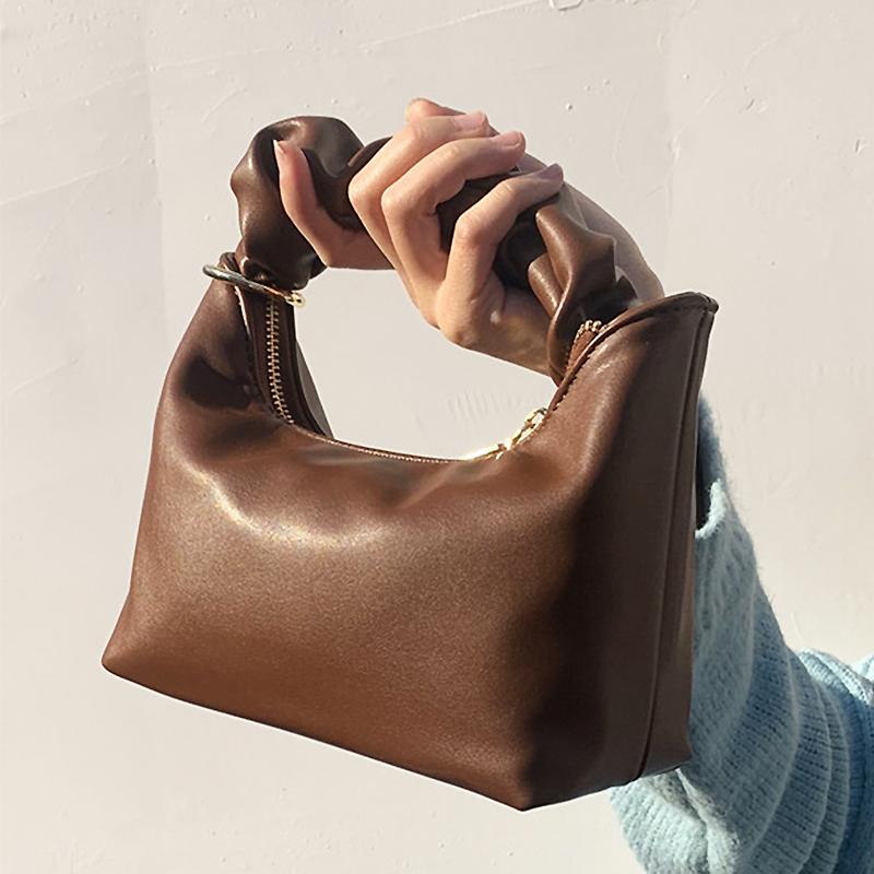 

Women's Ruffle Handbag Top Quality Half Moon Bag 2021 Niche Designer Shoulder Bags Soft PU Purses Women Clutch Bag, Black