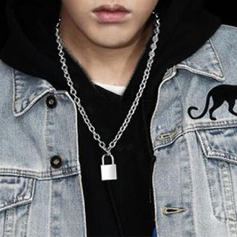 

Chains Metal Locks The Men And Women Of Cool Necklace Hip-hop Personality Collarbone Sweater Chain With Web Celebrity