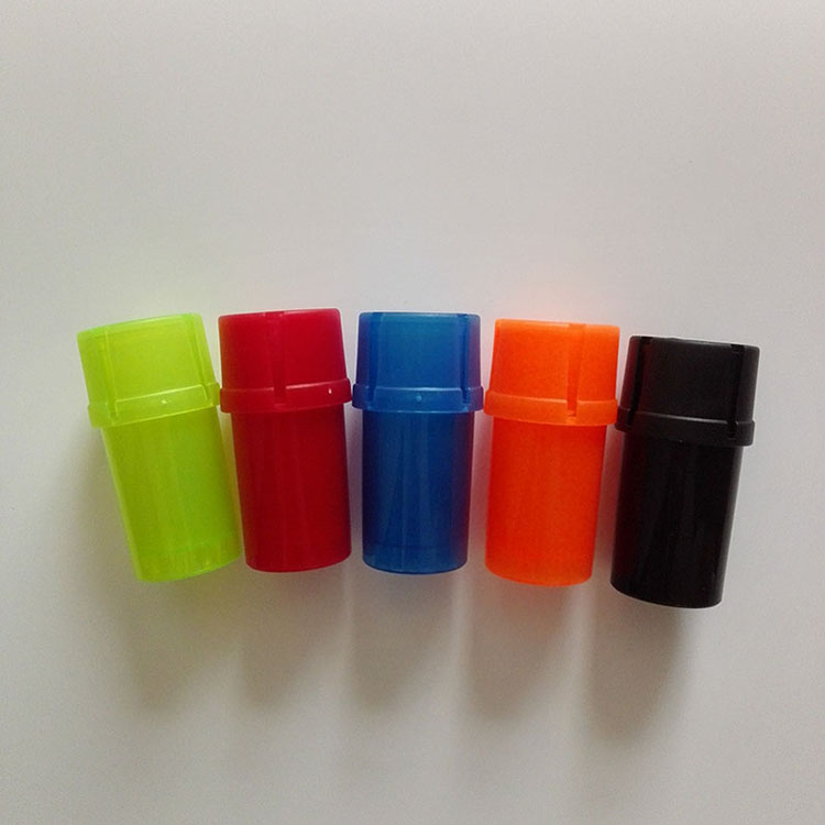 

plastic Bottle Grinder Abrader Air Tight Smoking Tool Accessories Hand Tobacco Herb case Storage 3 layer Grinders Crusher 5 colors