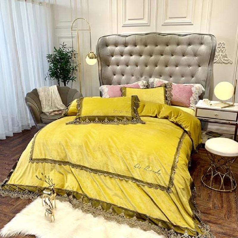 

Korean Princess Style Crystal Velvet Lace Ruffles 4pcs Duvet Cover Bed Sheet Pillowcases Solid Yellow Red Green Blue Purple Pink