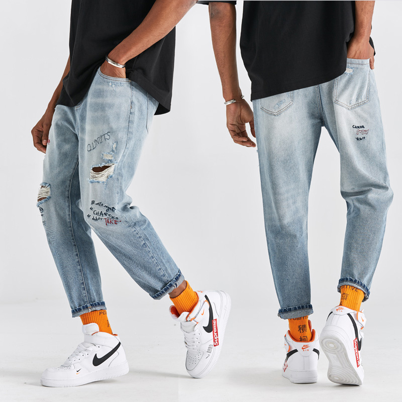

2021 New New Fashion Style Men Light Blue Designer Embroidery Denim Pants Streetwear Hip Torn Jeans Cpmz