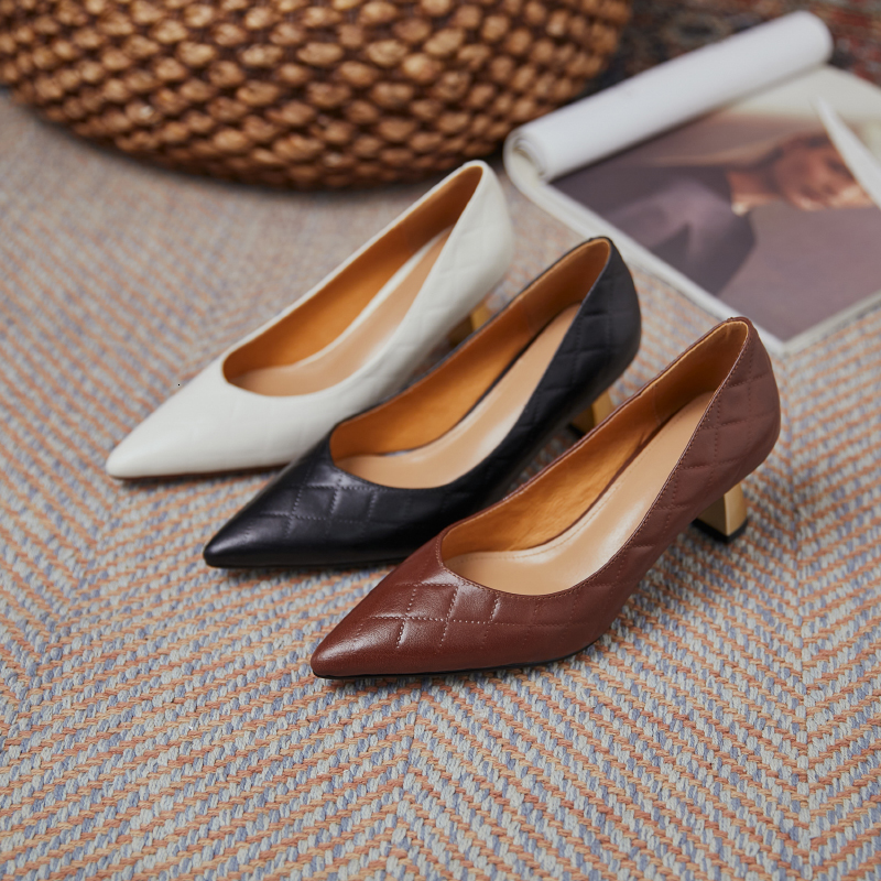 

2021 Women's Hot Shoes 22-25cm Long Natural Pumps Pointed Toe Foot Diamond Metal Verification of Heels 3-color Black I42W, Brown.