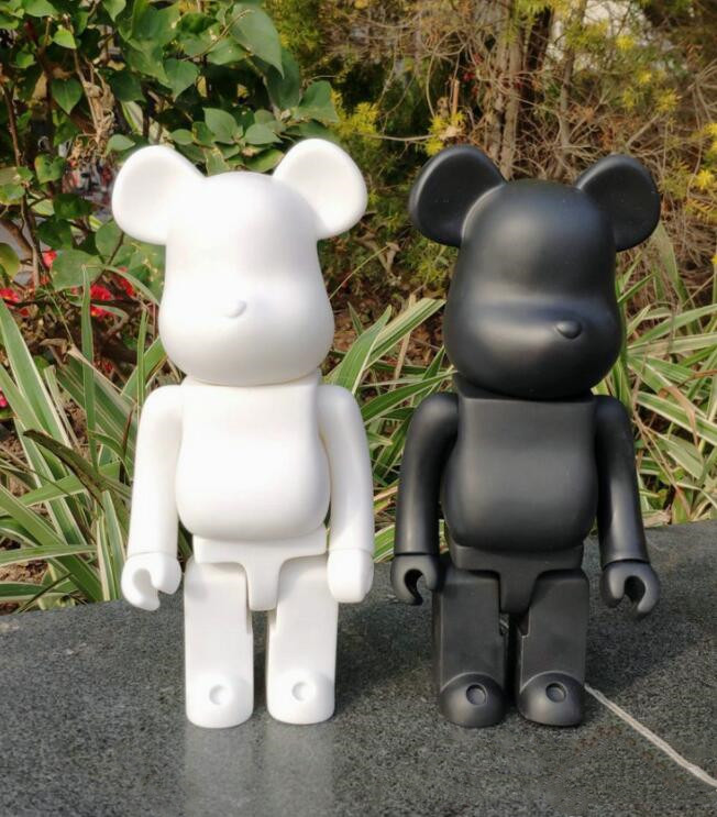 

Hot 400% 28CM 0.4KG Bearbrick Evade glue Black bear and white bear figures Toy For Collectors Be@rbrick Art Work model decorations gift