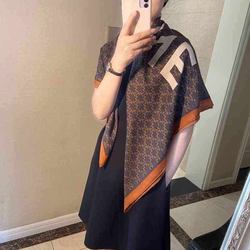 

Temperament Connotation Arc De Triomphe Old Flower Letter Silk Cashmere 110cm Large Square Spring and Autumn Scarf Herringbone Shawl, Blue;gray