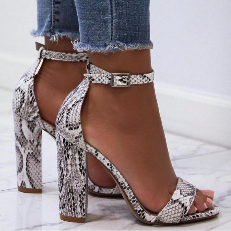 

MST-1037 Bayan Classic Thick short heels casual shoes women's wrist band buckle 34-42 numaralar stiletto sandals, White black