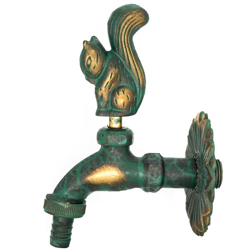 

Retro Green Squirrel Brass Wall Water Faucet Country Accents Home Garden Animal Figurines Decor Straight Spiral Cool Faucet