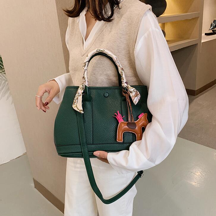 

Factory wholesale women handbag scarves womens portables tote bags vintage leather large portable shoulder bag leathers fashion messenger handbags, Green(boutique box)