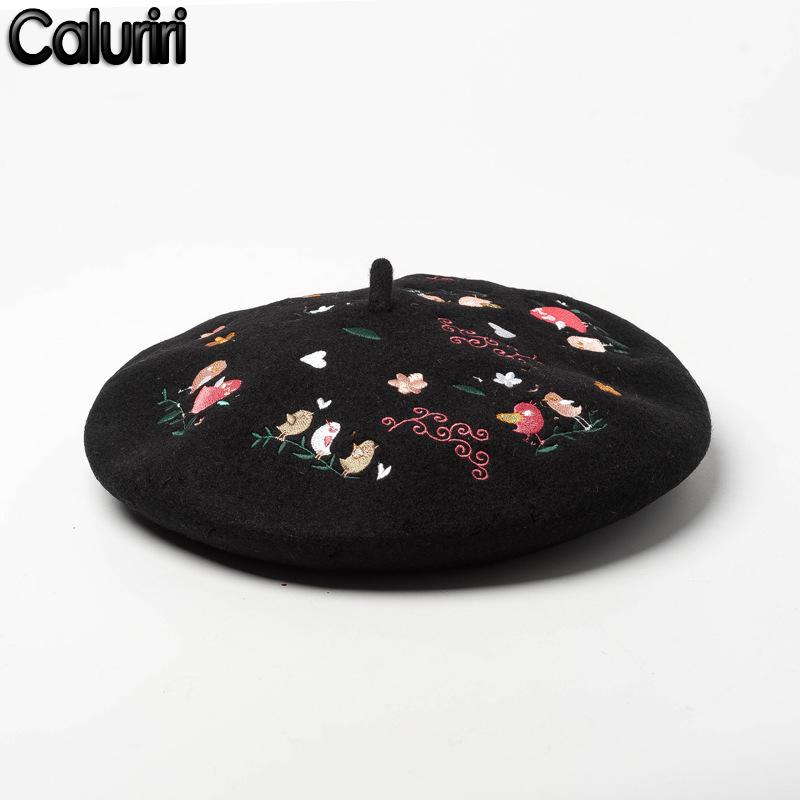 

Berets Embroidered Flower Wool Beret Korean Autumn Winter Hats For Women Ladies Painter Cap Vintage Bonnet Beanie Chapeau Femme Gorras