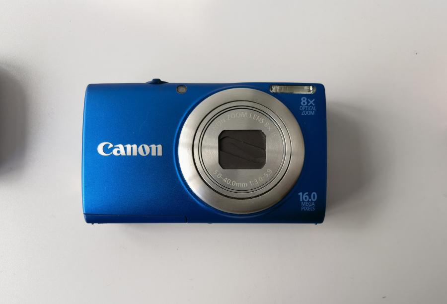 

Stocked Brand new digital camera with optical zoom and color display