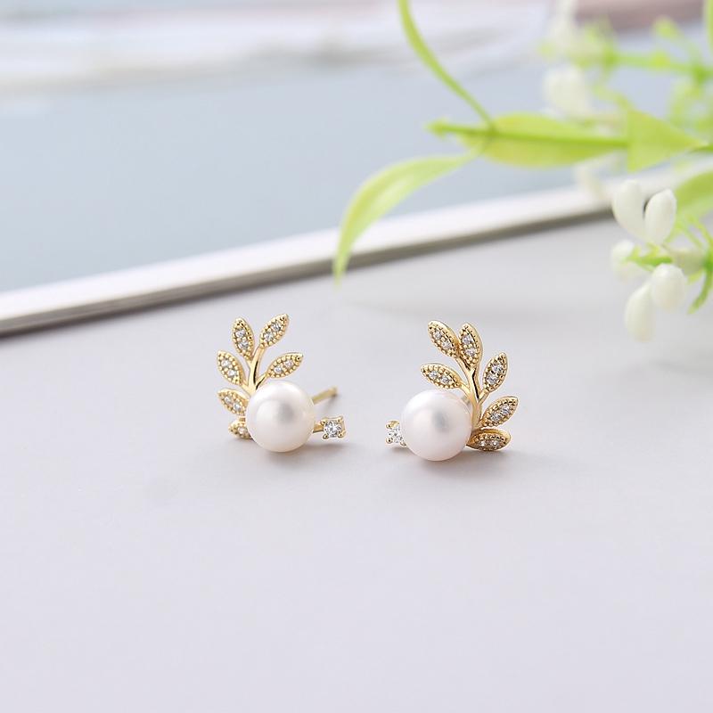 

Real Freshwater Pearl Stud Earrings For Women Silver 925 Earrings Leaf inlaid Cubic Zirconia 6-7mm White Pearl Fine Jewelry