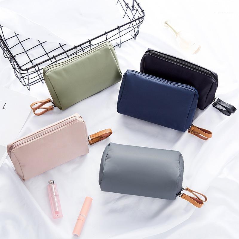 

2020 new nylon cosmetic bag wash bag portable waterproof storage makeup toiletry1, Black