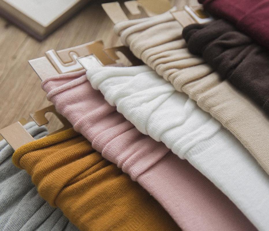 

Women Cotton Socks Long Loose Cute Color Spring Autumn Fashion White Curl Long Solid Casual Korean Japanese Crew Heap Sock, Black