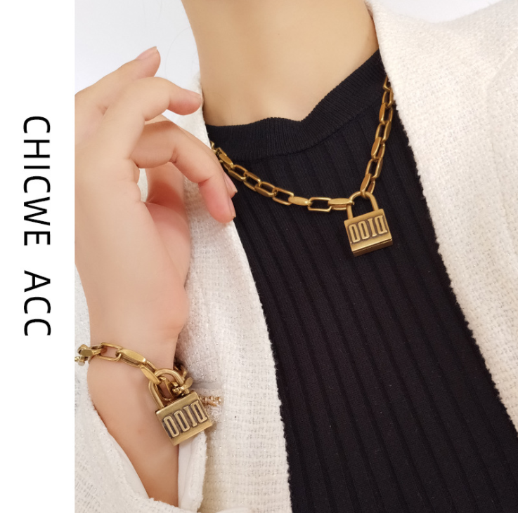 

Vintage Lock Pendant Necklace with Stamp Women Metal Lock Chain Necklace Fashion Jewelry Accessories, Silver