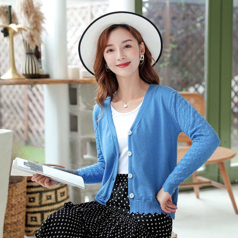 

Sweater female 2020 autumn and winter new knitted pullover sexy pile of collar women' blue loose white