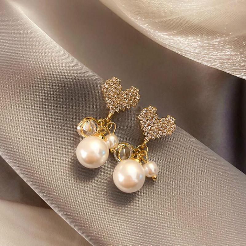 

2020 new love imitation pearl earrings Korean style sweet and trendy earrings