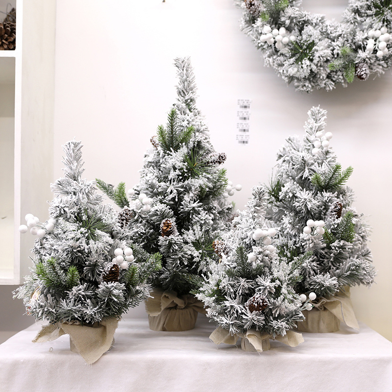

2021 Christmas under Tree Table large top scene Mini Ornament decoration props in shopping mall window new