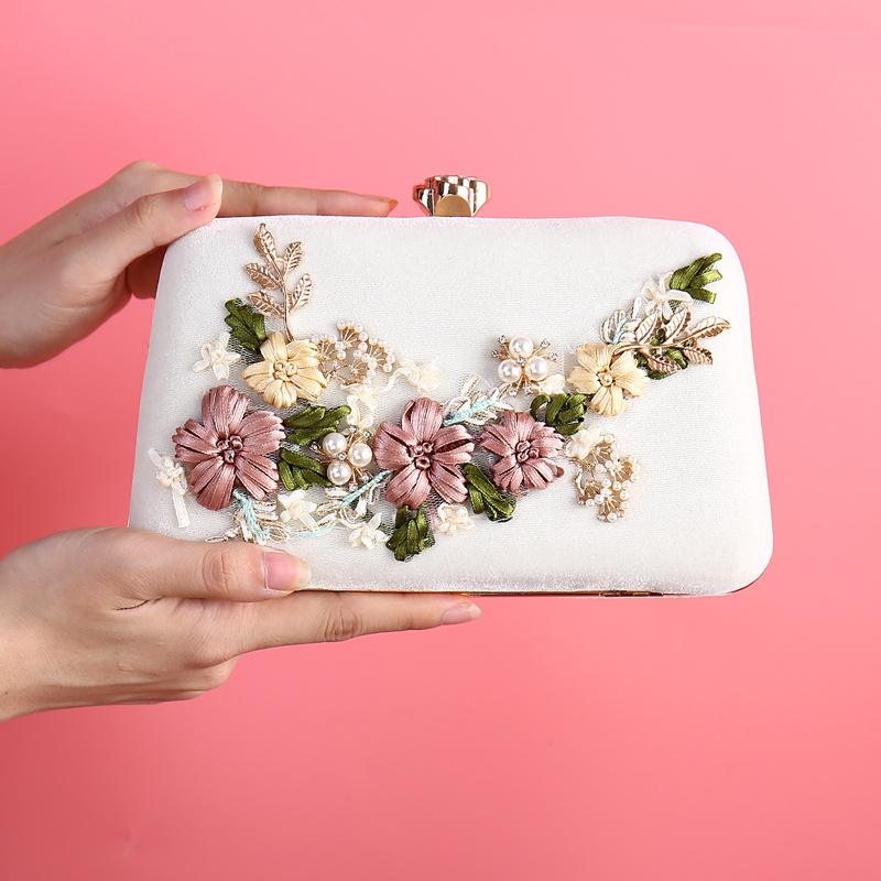 

2020 Pearl Women Evening Bags Clutches Fashion Velour Women Evening Handbag with Chain Flower Ladies Wedding Party Bag Bolsas, Ivory