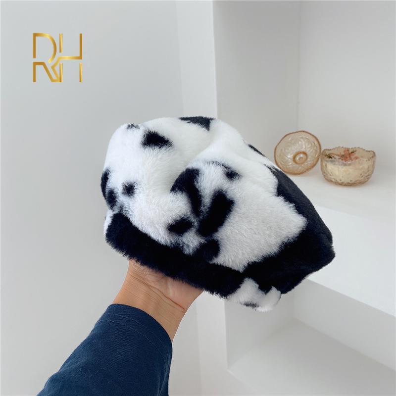 

Autumn Winter Women Berets French Classic Retro Cow Print Beret Hat Winter Warm Knitting Hats Female Walking Cap RH, Black