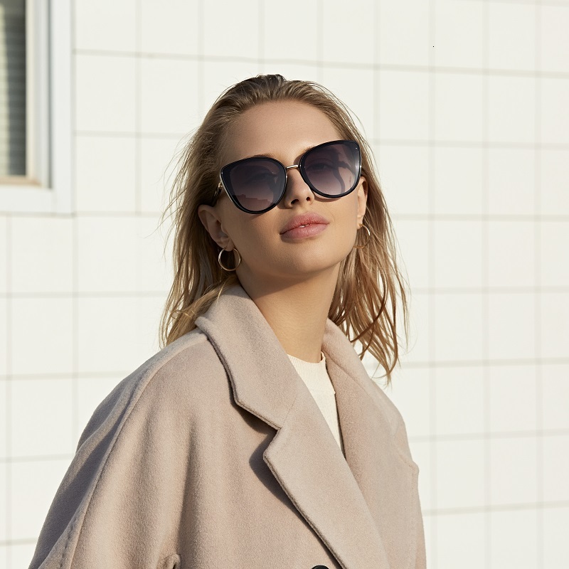 

2021 New Arrival in Fashionable Sunglasses Woman Oversized Cat Eye Frame Brand Vintage Designer Retro Gradient Dive 5cre