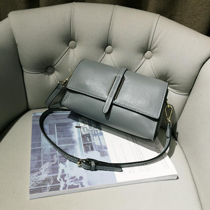 

classic Solid color Genuine Leather Lady bags First layer cowhide fashion All-match Shoulder Messenger Bag Small Pillow bag, Black