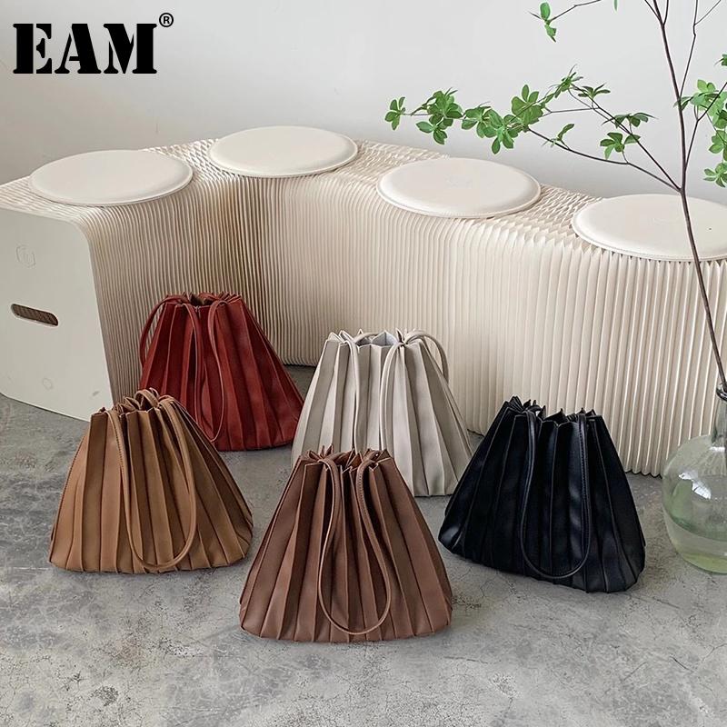 

Cross Body [EAM] Women Early Spring Pleated Drawstring Bucket PU Leather Personality All-match Shoulder Bag Fashion Tide 2021 18A1424, Black
