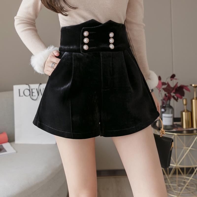 

Fashion Double-breasted Black Velvet Shorts for Women Chic High Waist A-Line Wide Leg Loose Shorts Female Autumn Winter