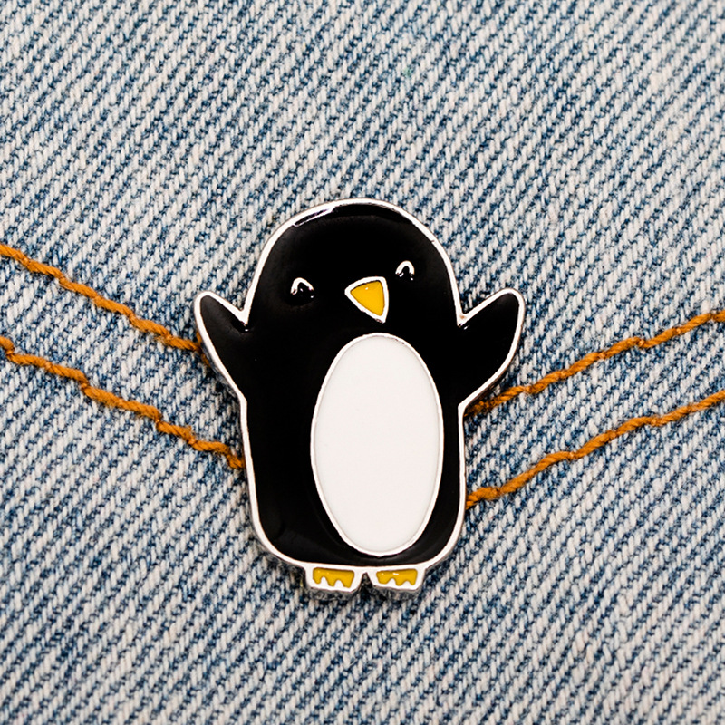 

Funny Cute Penguin Brooch Pins 2020 Cartoon Lovely Animal Enamel Alloy Brooches for Boys Gift Jewelry Clothes Badges Denim Shirt Lapel Pin, Gray