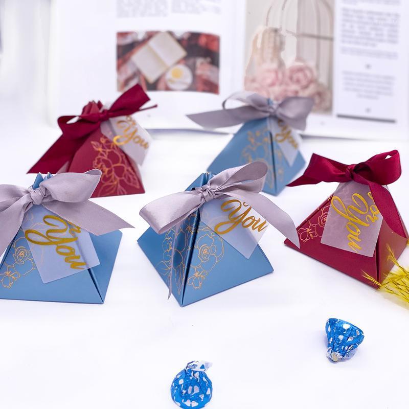 

Triangular Pyramid Candy Box Wedding Favors and Gifts Boxes candy Bags for Guests Wedding Decoration Baby Shower Party Supplies1