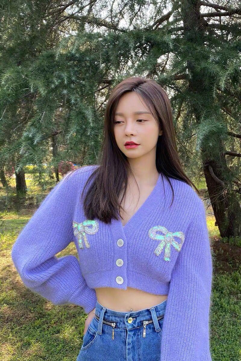 

2020 Purple Short Knit V-neck Sequined Bow Sweater